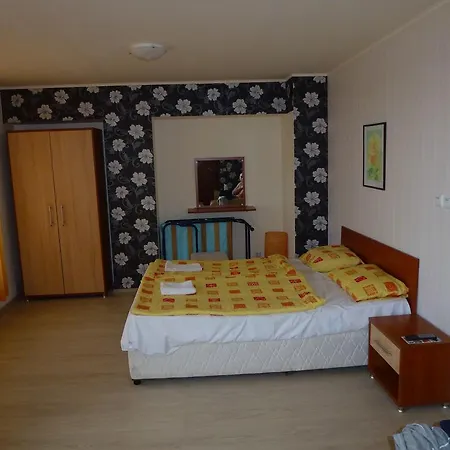 Rainbow 1 - Aparthotel アパート 3*