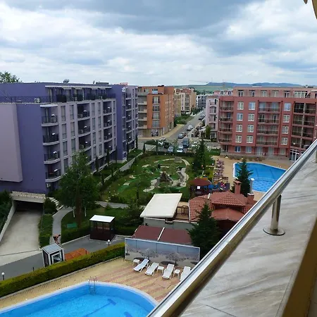 Rainbow 1 - Aparthotel Slantchev Briag