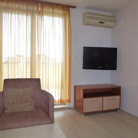 Rainbow 1 - Aparthotel Slantchev Briag