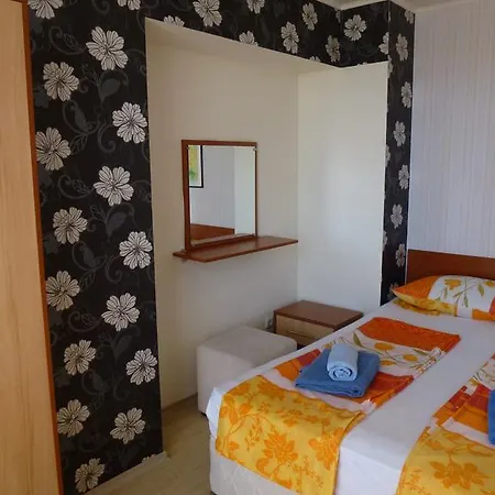 Rainbow 1 - Aparthotel